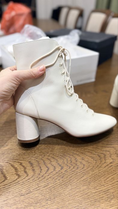 Новые ботинки Zara
