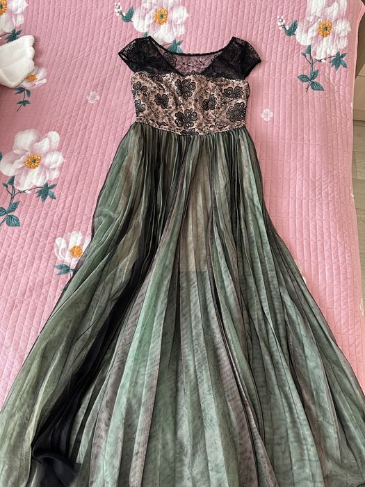 Вечернее красивое платье