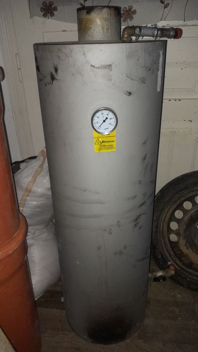 Vand doua boilere pe lemne