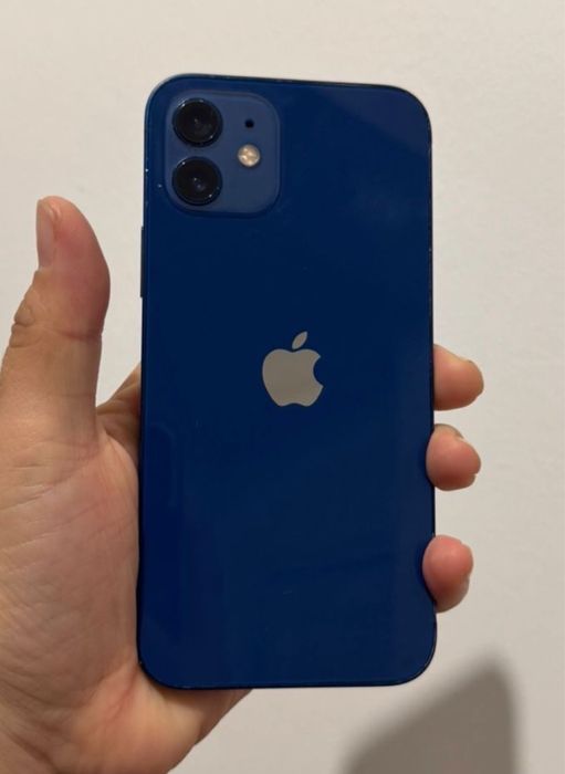 Продается айфон 12