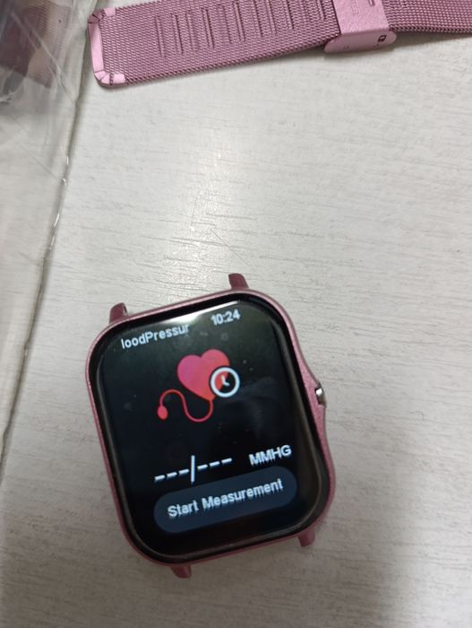 Vând Smart watch nou, perfect pentru cadou de Crăciun