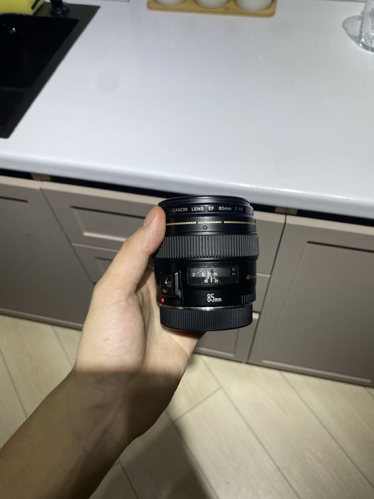 Canon 85mm 1.8 EF Обьектив 85mm