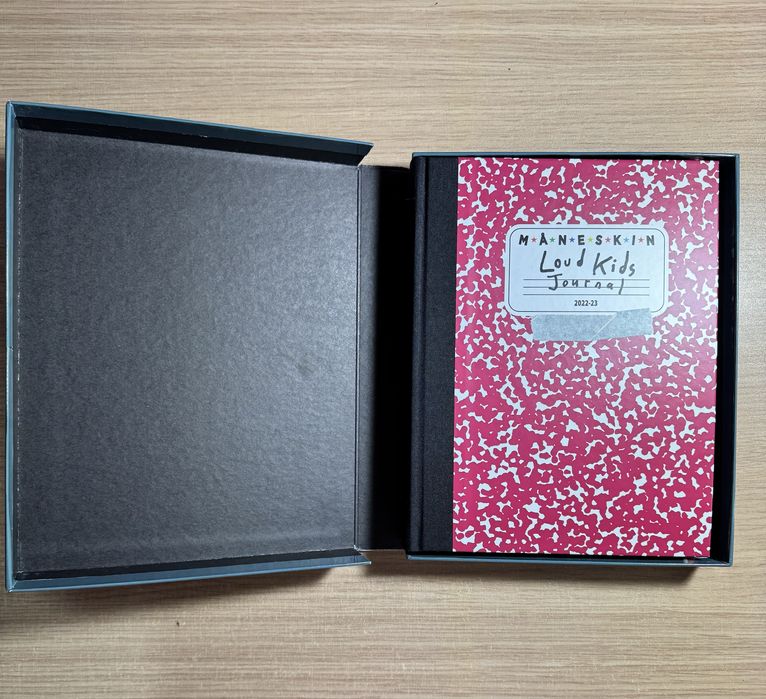 Måneskin  Rush! Are you coming? Photobook + Bonus Tracks; Монескин