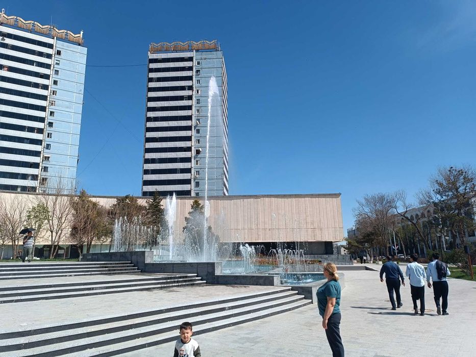 В центре города Ташкента пл. Хамида Алимджана 174 м2