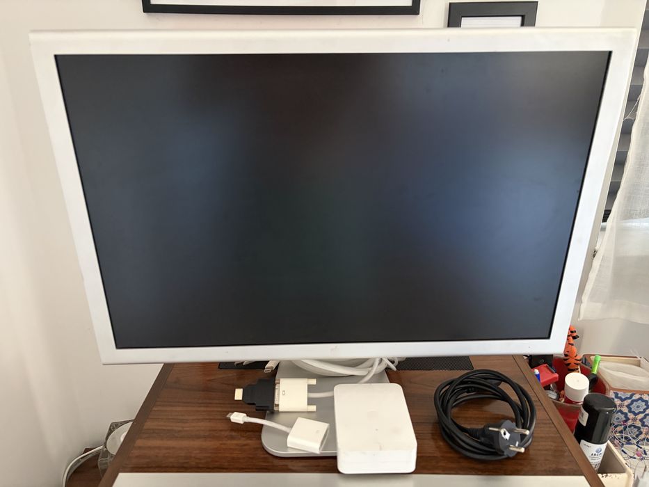 Apple Cinema Display 23"