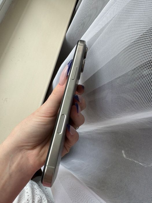 Продам Iphone 16 pro max 256gb