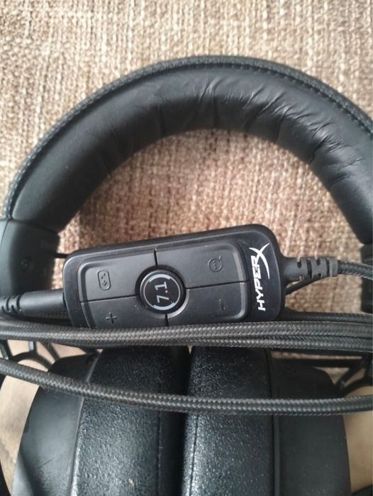 Продам наушники Hyper X