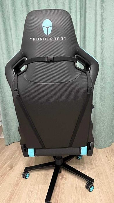 Игровое кресло Thunderobot E101 Fortress