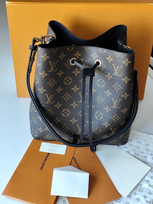 Louis Vuitton Дамска Чанта Mонограм Просторна Стилна с Елегантна форма