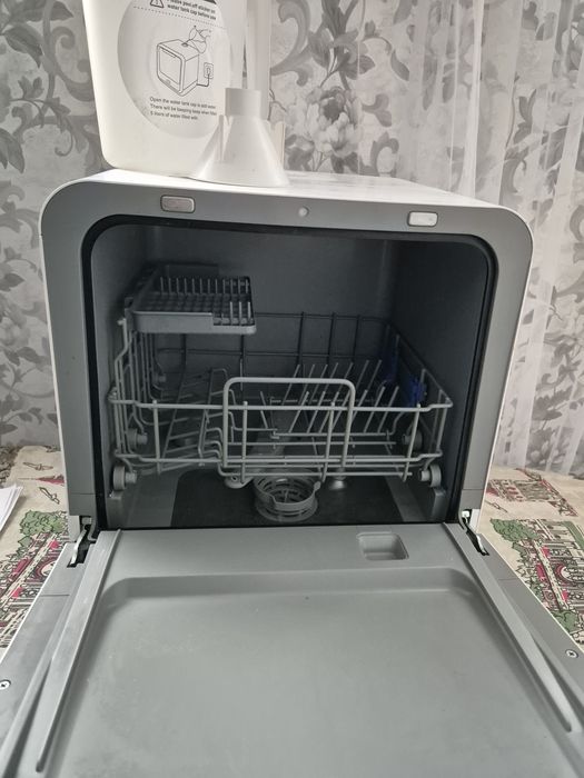 Продам посудомоечную машину.