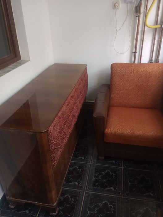 Vând frigider mașină salat rufe și  servanta  cu fotoliu preț avantajoase