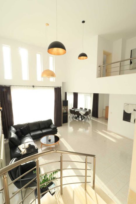 Дава се под наем Къща в Варна, м-т Св. Никола - 500 кв.м за 2992.17 € - Снимка #8