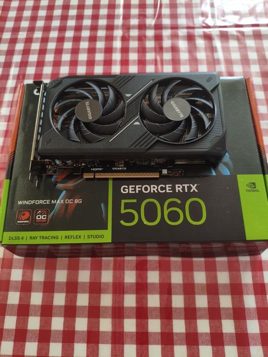 Placă video Gigabyte Rtx 5060 OC 8GB VRAM GDDR7 ca nouă + garanție și factură