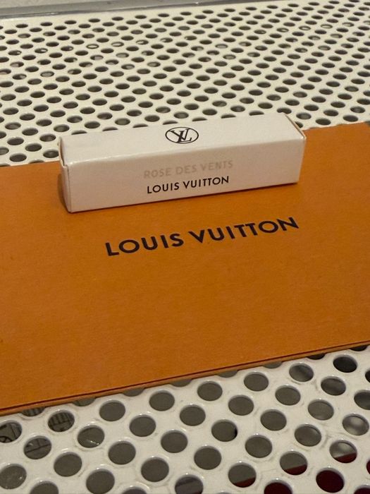 Mostră parfum Louis Vuitton Rose des Vents