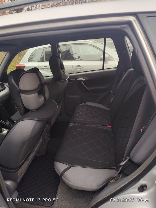 Vând Toyota RAV4 4×4