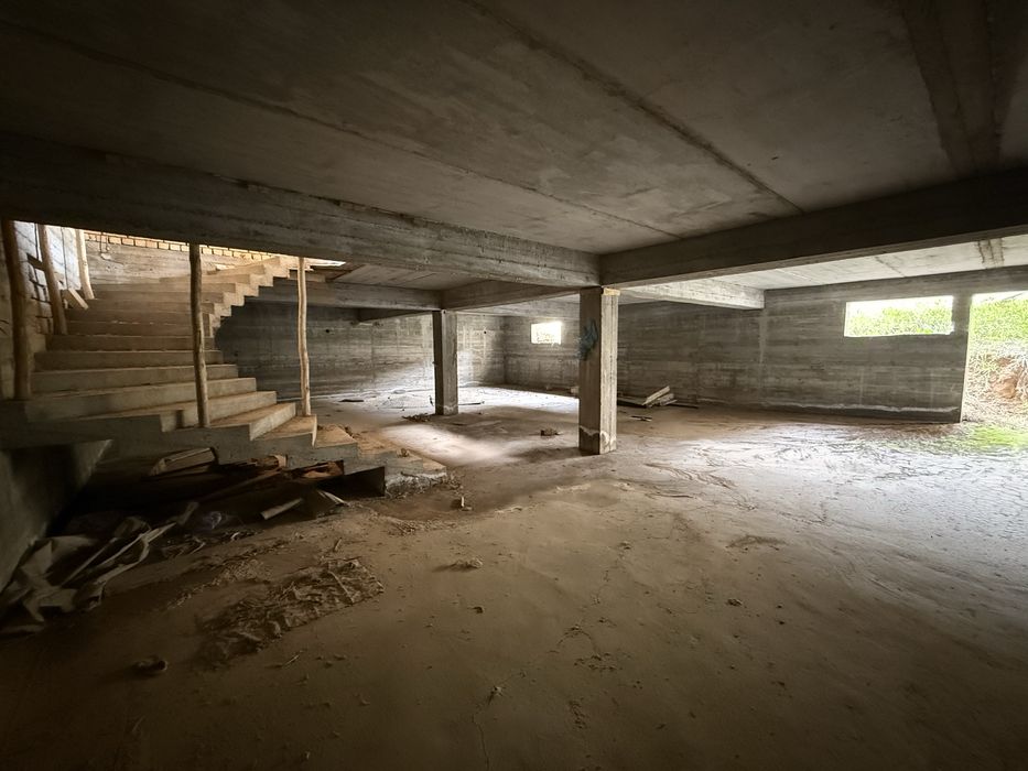 Срочно продается Олмазор тумани Мехнат, каробка уй ер нархида