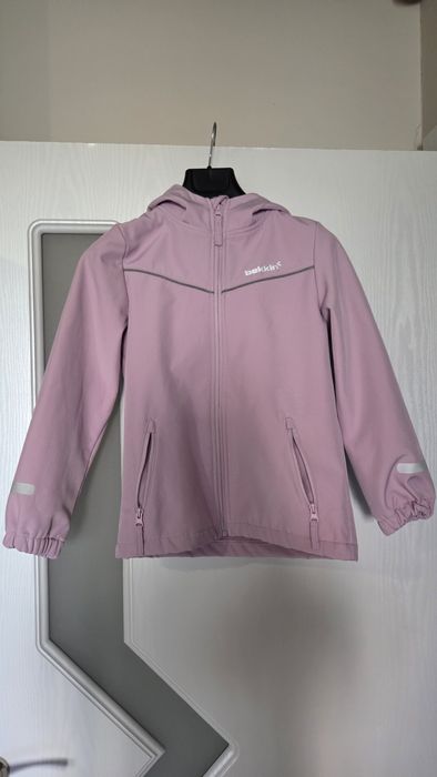 Продавам детско якенце р.134