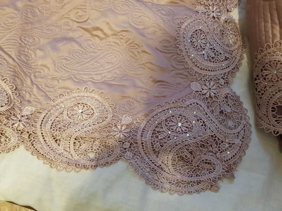 Продам покрывало на кровать