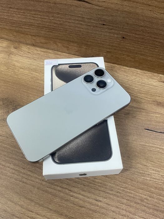 Продам срочно iPhone 15 Pro Max 256GB
