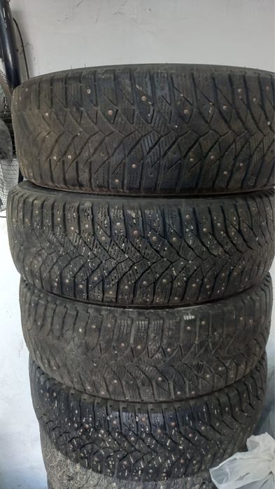 Продам зимние шины 195/65/15