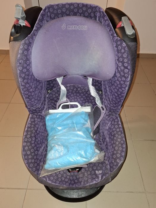 Детско столче Maxi-Cosi 9–18 кг – като ново, нов калъф, много запазено