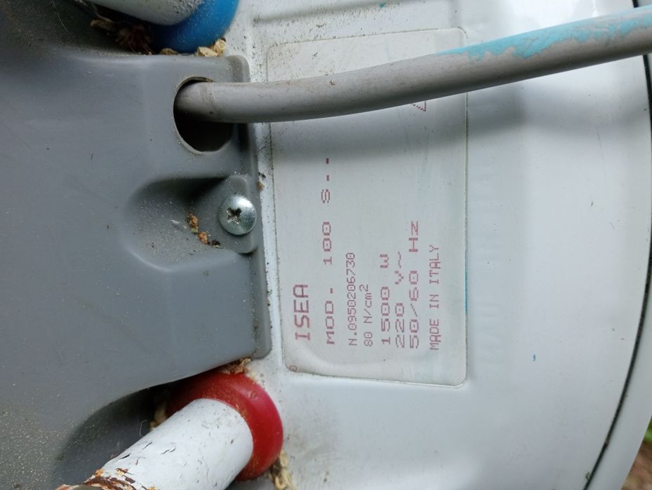Vând boiler electric