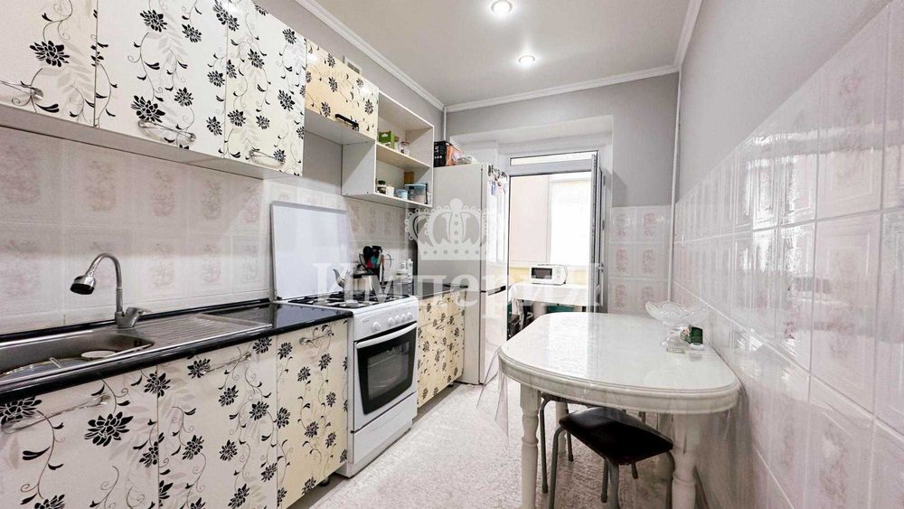 Продам 3 ком кв Алишер Империя