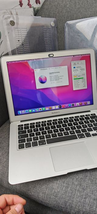 Laptop MacBook Air 13” 2017, i5, 8GB RAM, SSD 128GB, stare foarte bună