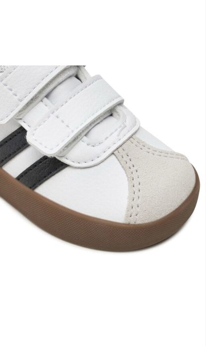 Детски маратонки Adidas - нови - 27 размер