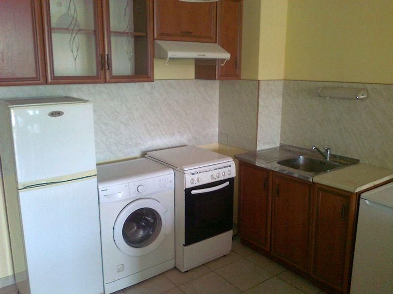 Дава се под наем Двустаен апартамент в София, Левски В - 60 кв.м за 450 € - Снимка #4