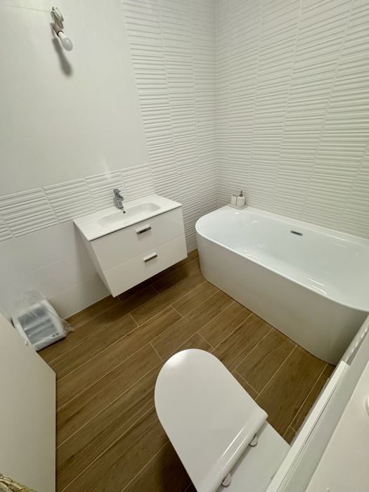 DirectPROPRIETAR-SELIMBĂR-Ap3cam,2Băi-80Mp str O Goga -Vilă NOUĂ-2025