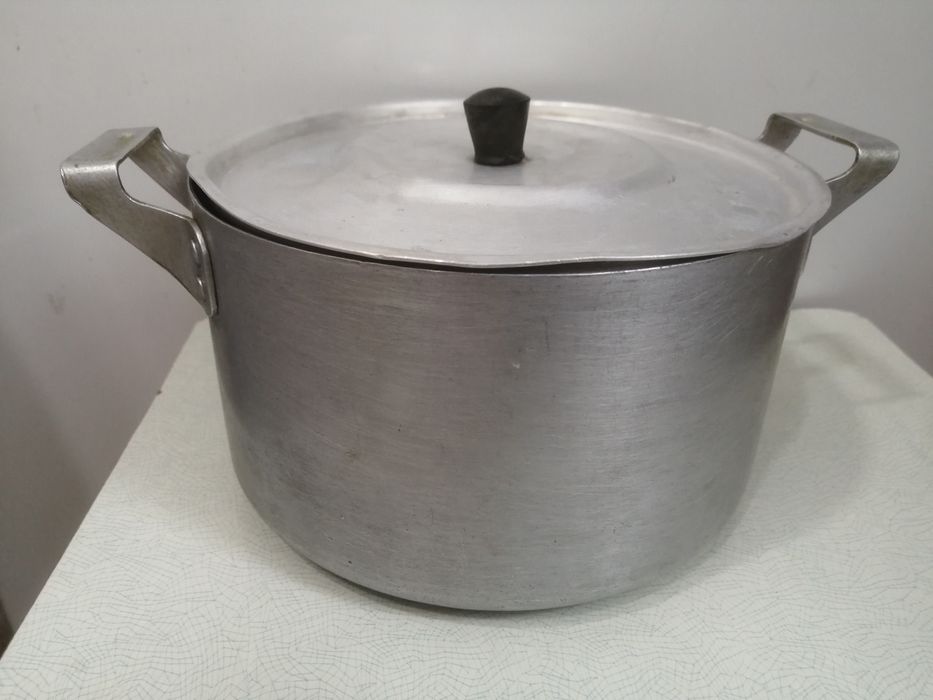 Продам кастрюли, сковородки, казаны