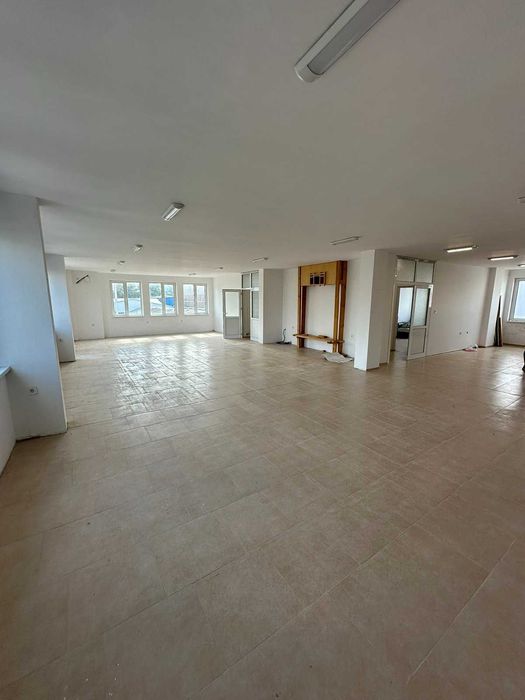 Дава се под наем Склад в Пловдив, Индустриална зона - Тракия - 177 кв.м за 510 € - Снимка #1