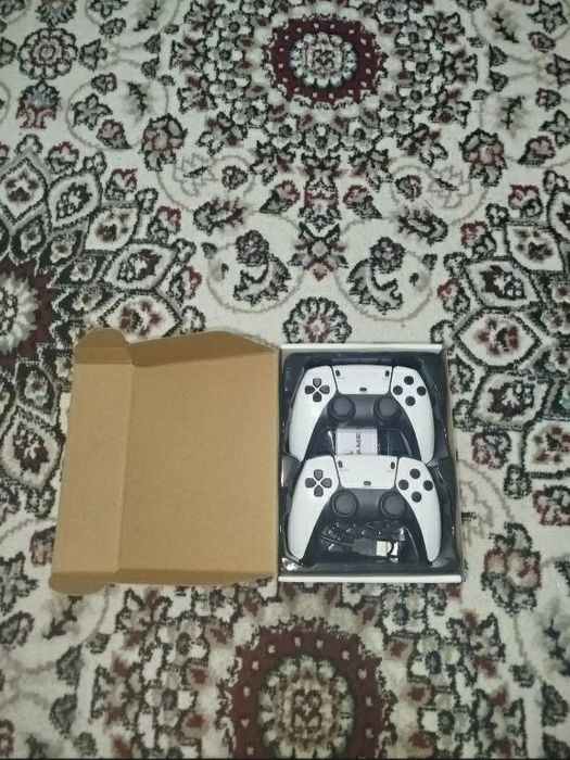 Игровая консоль.
