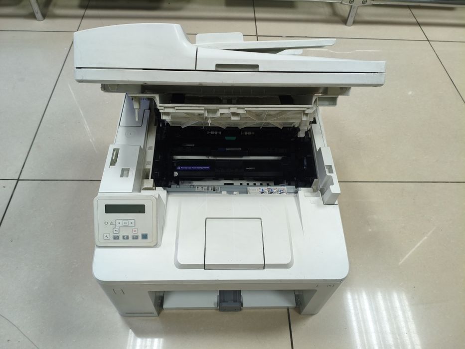 Продам принтер МФУ hp m227sdn.