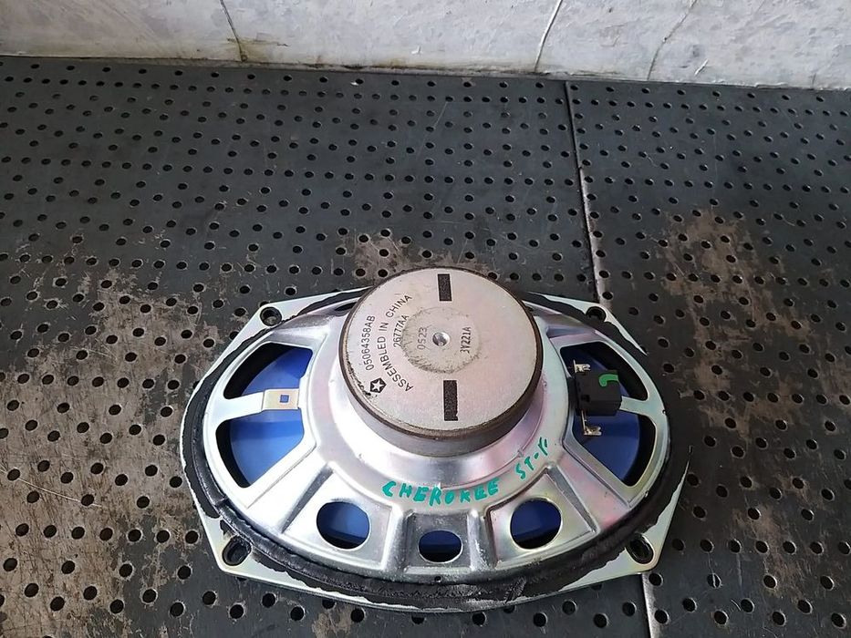 Boxa audio stanga fata jeep grand cherokee 4 wk wk2 05064358ab