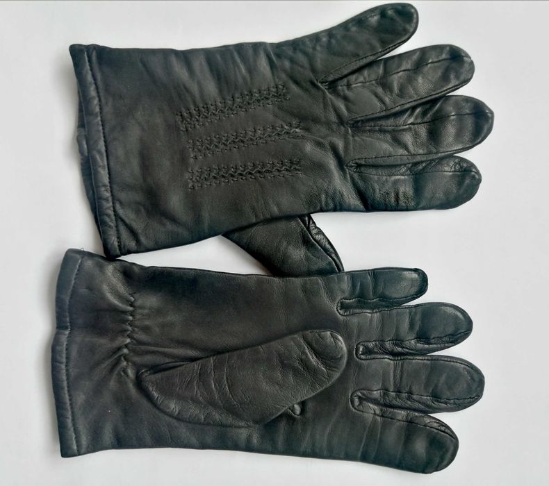 Lot 2 perechi manusi piele Valentino vintage Rusia Italia anii 80