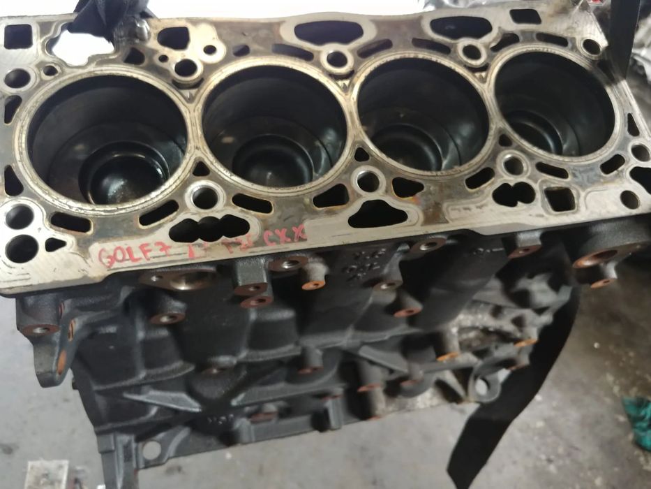 bloc motor 1.6 tdi cxx audi a3 8v vw golf 7 seat leon skoda octavia 3  04l023a