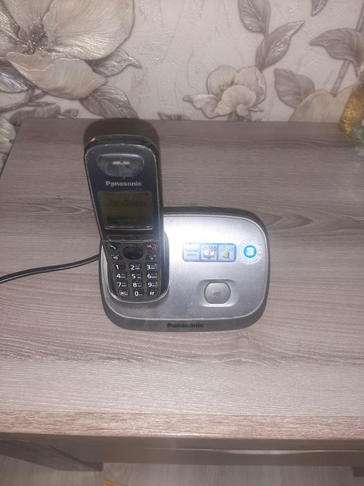 Радиотелефон '"Panasonic" в хорошем состоянии.