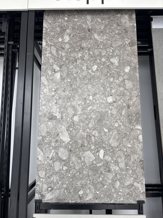 Продам кафель, керамогранит недорого.