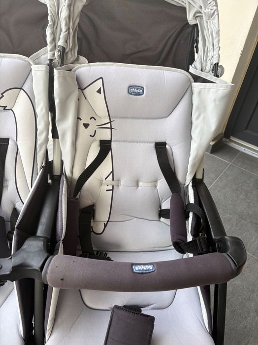 Carucior gemeni de vanzare Chico Ohlala