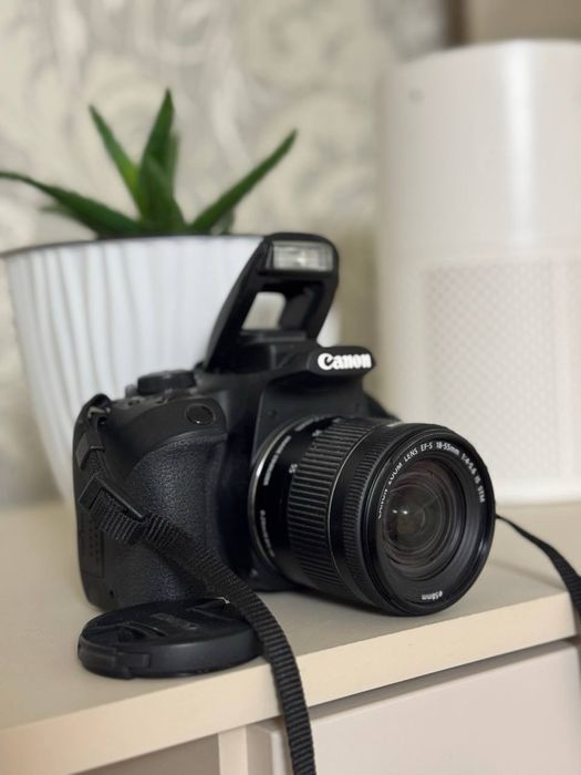 Фотоаппарат Canon EOS 850D