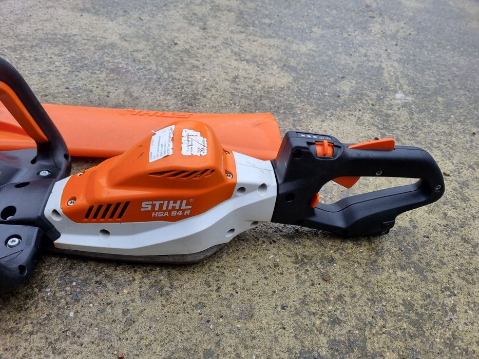 Foarfeca de taiat gard viu si arbuști Stihl HSA 94 R