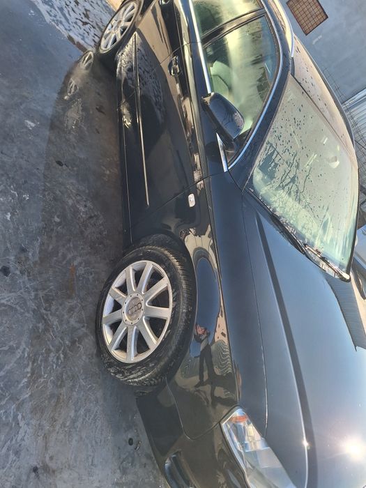 Dezmembrez audi a4 b7