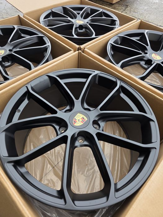 Jante noi Porsche Cayenne R20 intr-o latime