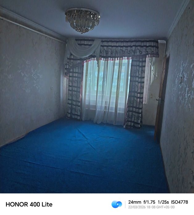 Срочно продаëтся 3 ком квартира на 1-этаже в микрорайоне