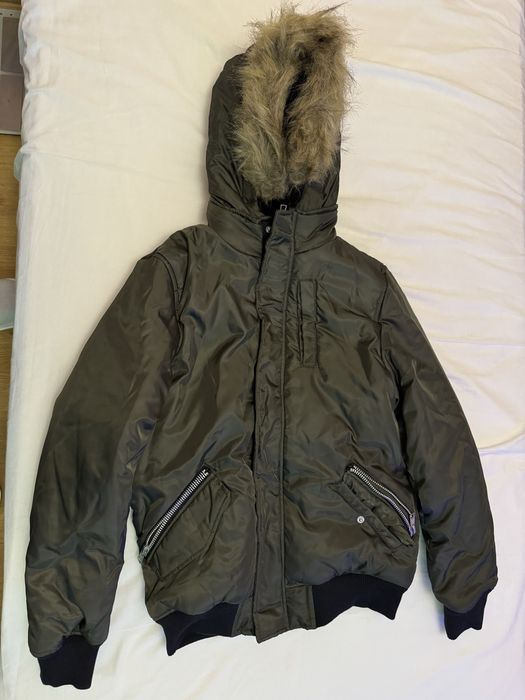Зимно мъжко яке с качулка