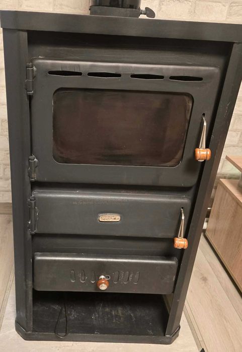 Камина на дърва с водна риза ...