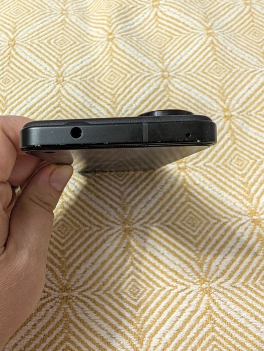 Asus ZenFone 10 / 16 GB RAM/ 512 GB storage