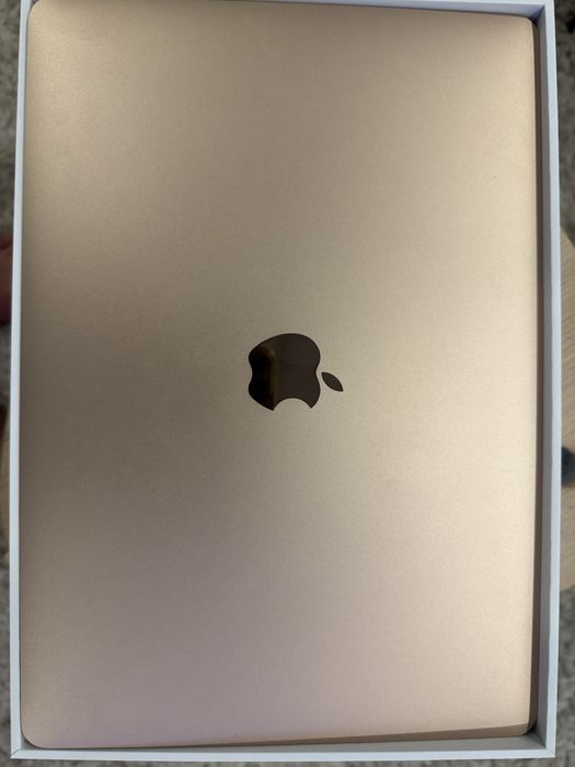 Macbook Air 13’ 2020 i3 Retina A2179